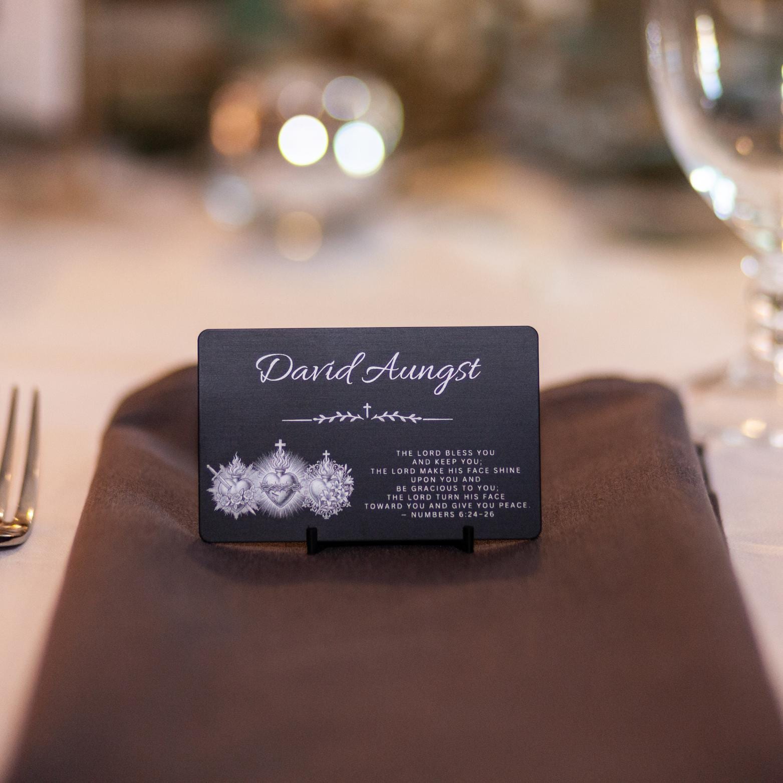 Custom Wedding Place Cards Laser Engraved Table Markers Personalized Guest Name Cards Black Aluminum Metal Construction Matte Finish Elegant Seating Assignment Cards Bulk Order Available Durable Reusable Design Perfect Wedding Reception